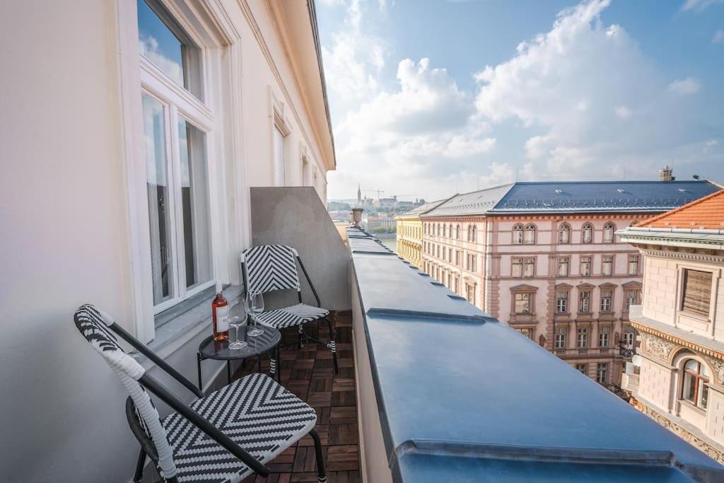 Brandnew Citycenter Flat With The View And Terrace Budapeste
